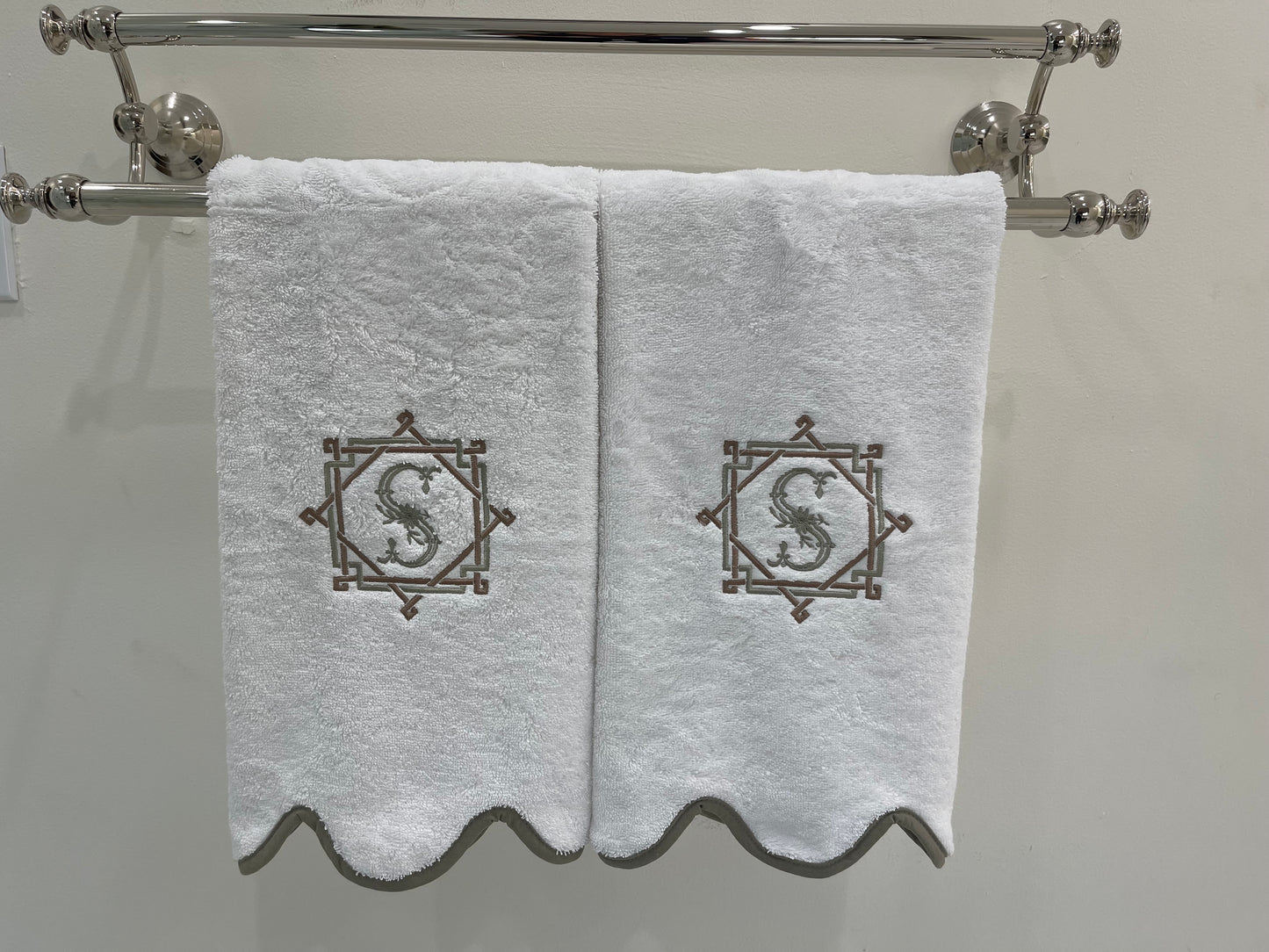 Chairish Hand Towel